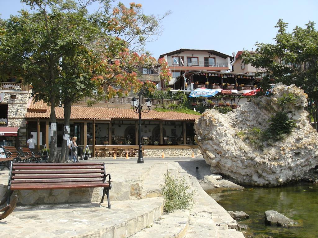 Emona Guest House Nesebar Esterno foto